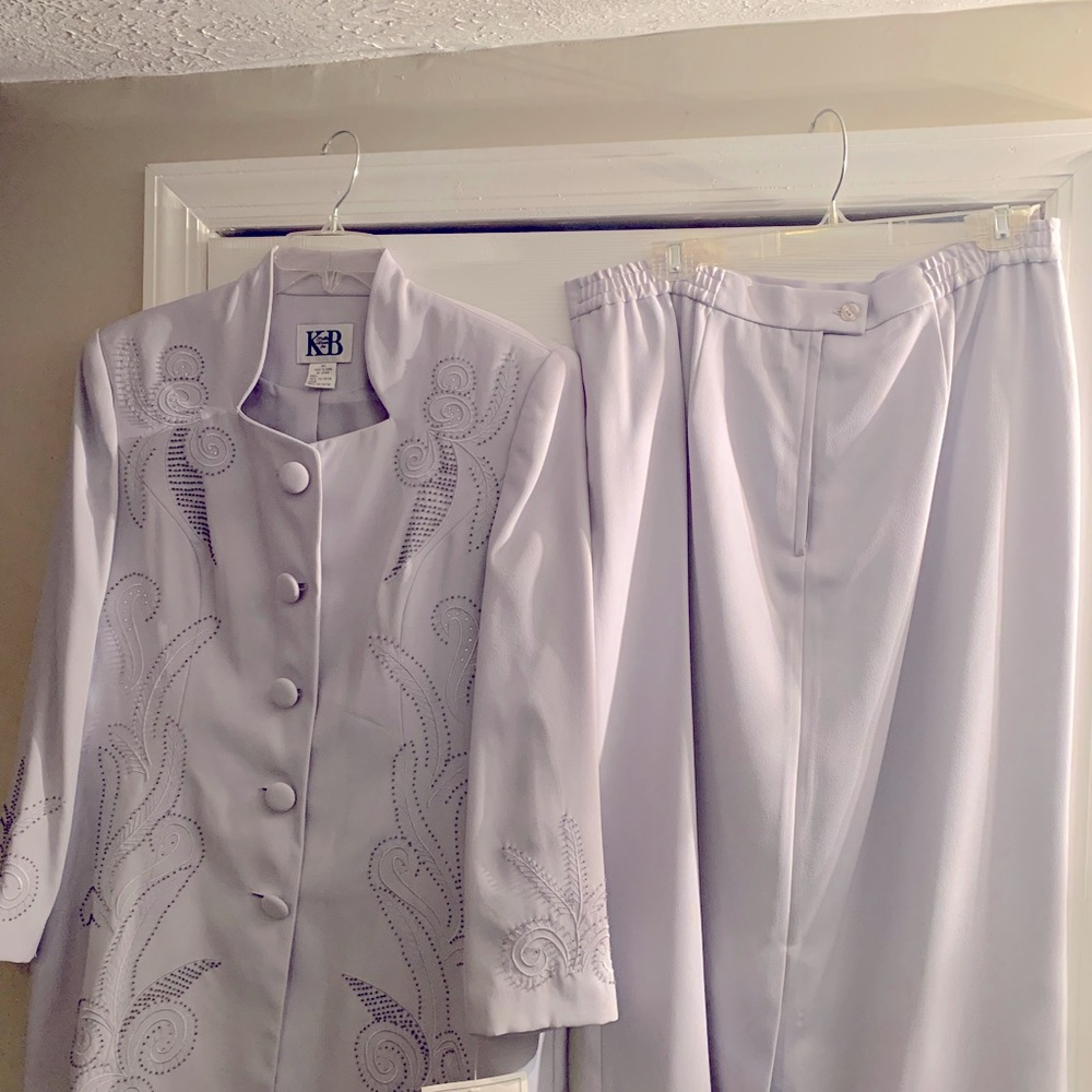 Silver 2 piece Katherine Bishop skirt suit size 14